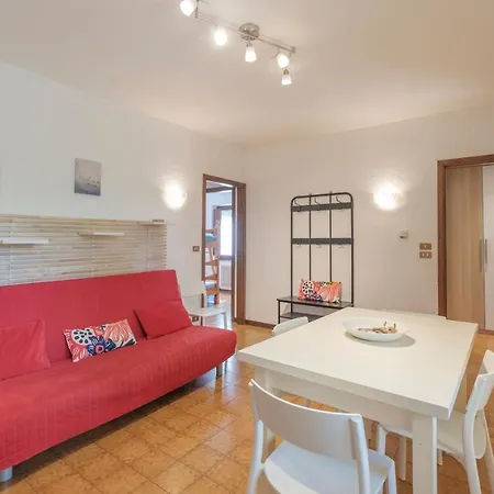 Ida - 2 Bedrooms With Private Garden 시르미오네