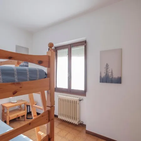 Ida - 2 Bedrooms With Private Garden 아파트 시르미오네
