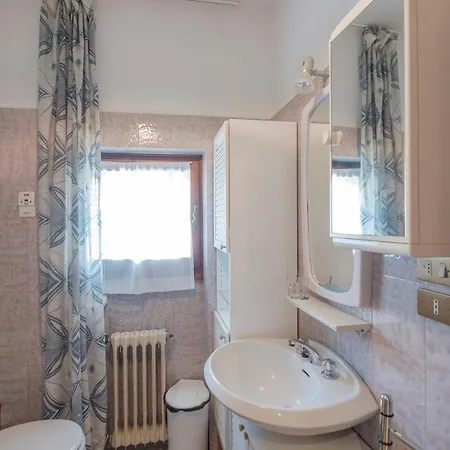 Ida - 2 Bedrooms With Private Garden 아파트 *
